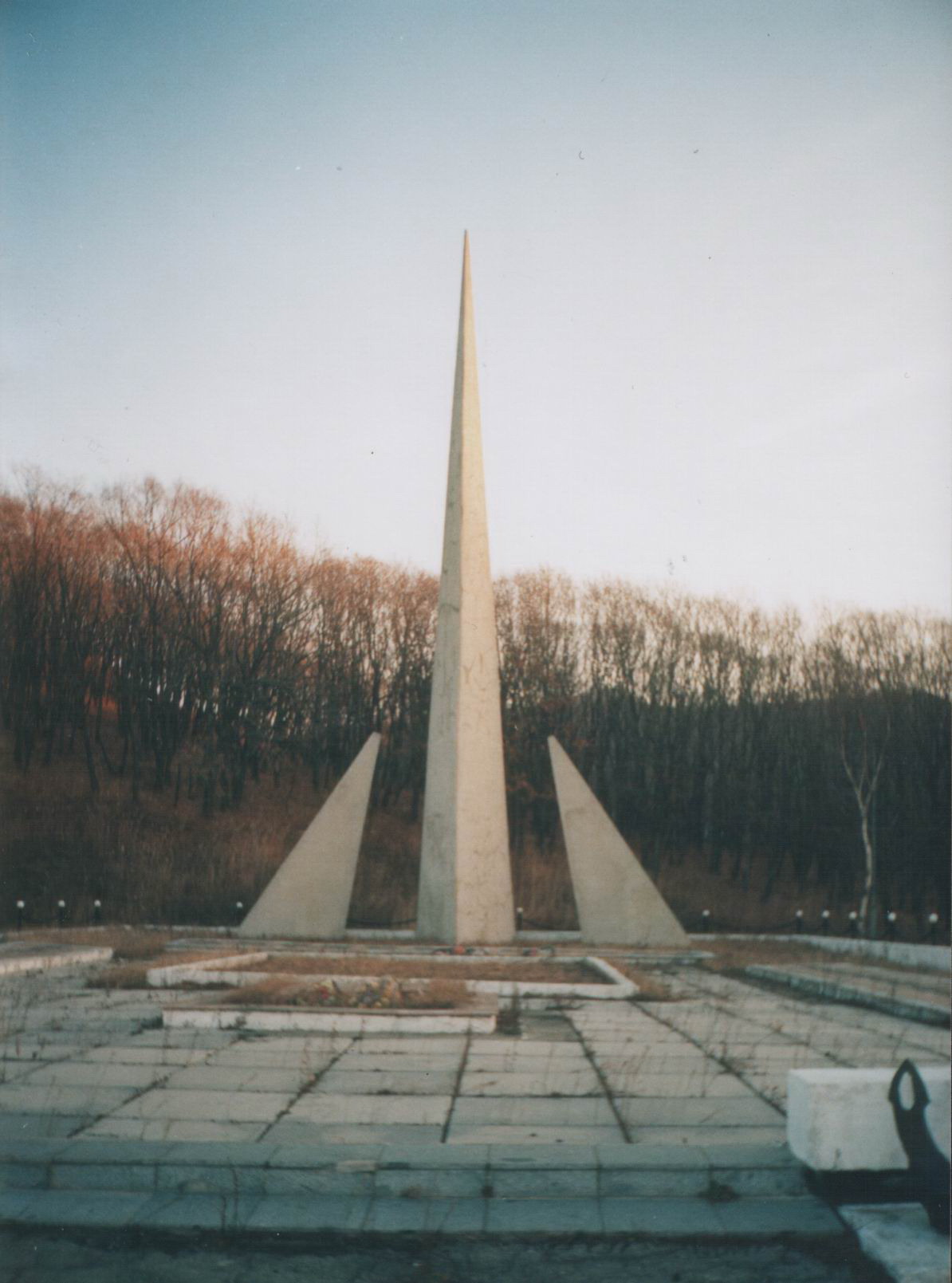Братская могила сенявинцев