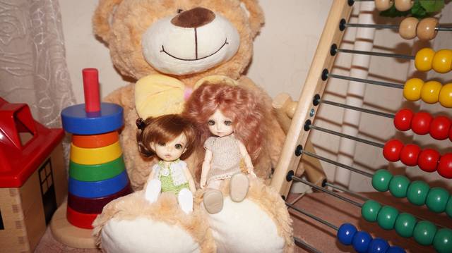 Я думаю, что каждый рад иметь свой фотоаппарат)))