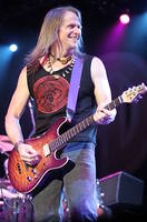 375px-Steve Morse 2005