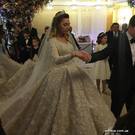 Невеста Хадиже Ужахова идет под венец