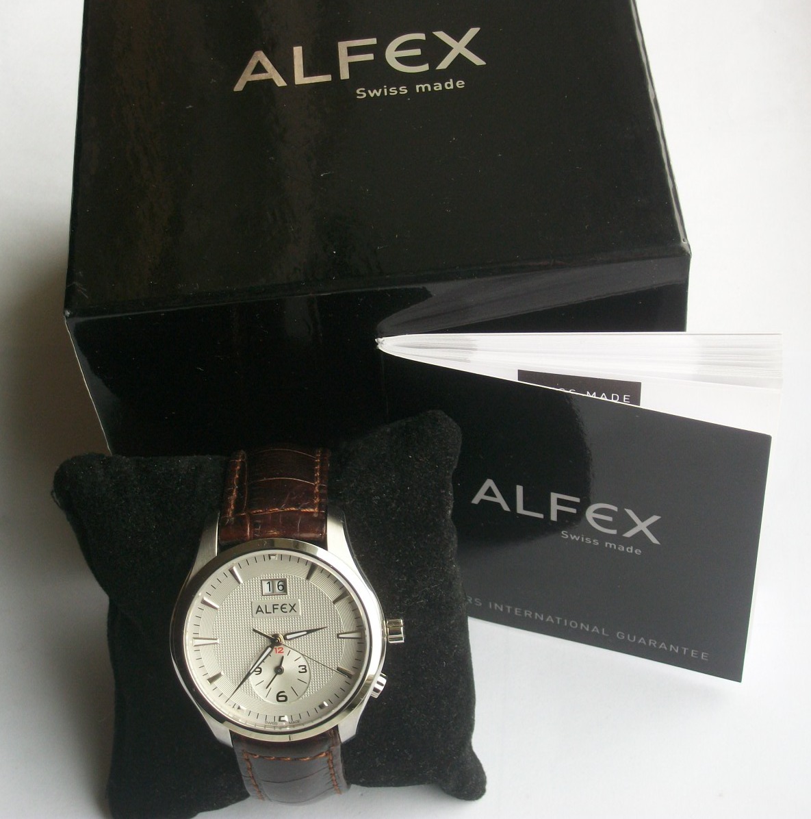 Часы swiss quartz. Часы Alfex женские Swiss made. Часы Alfex Diamond collection Swiss made. Часы Alfex мужские.