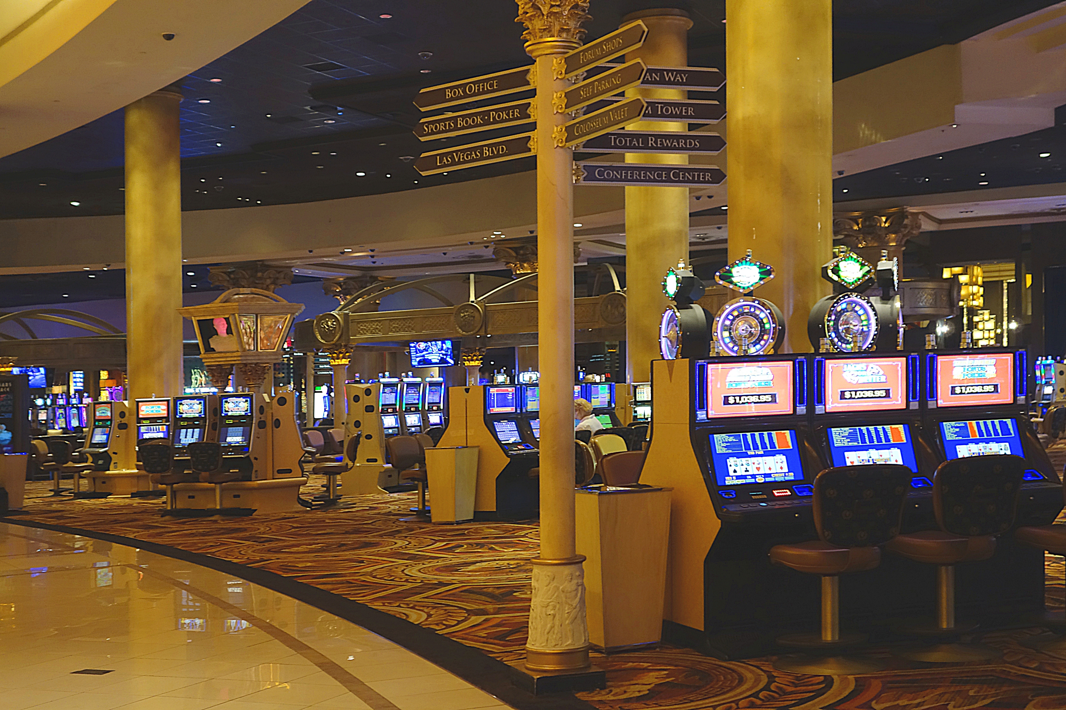 Игровые автоматы в вегасе на каширке 10 казино онлайн россии