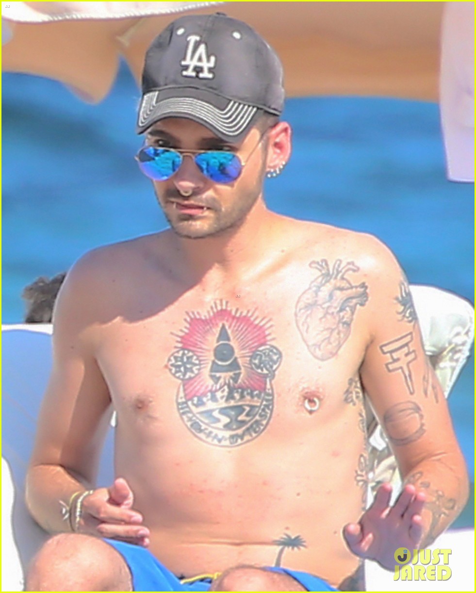 tokio-hotel-tom-bill-kaulitz-go-shirtless-in-ibiza-10