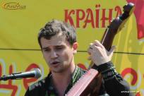 Выступление бандуриста на мероприятии в Киеве