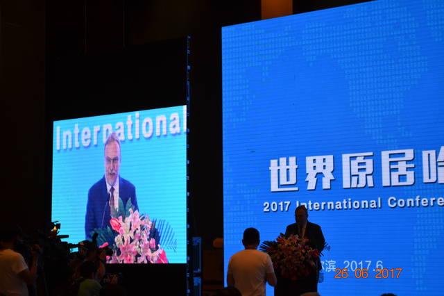 18281337_m.jpg