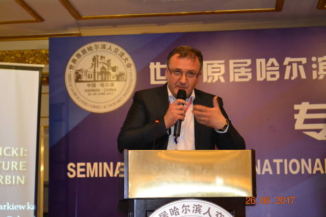 18281587_m.jpg