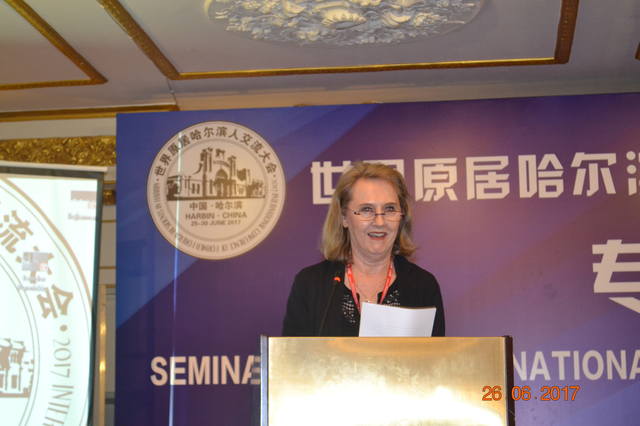 18281596_m.jpg