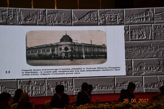 18333197_m.jpg