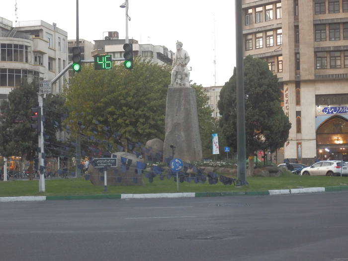 19285412_m.jpg