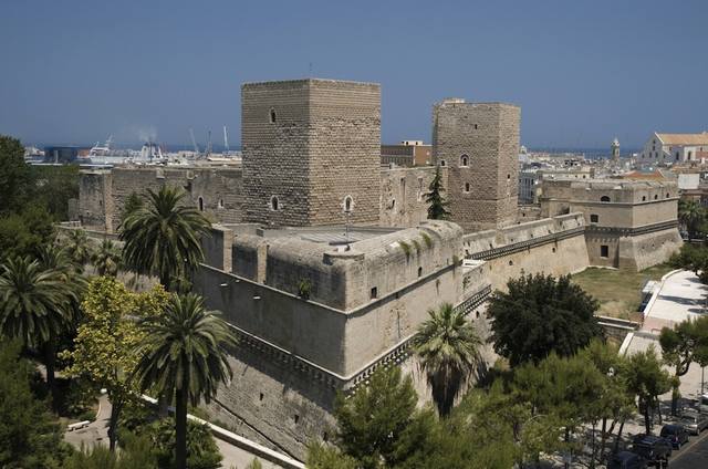 castello svevo bari-5