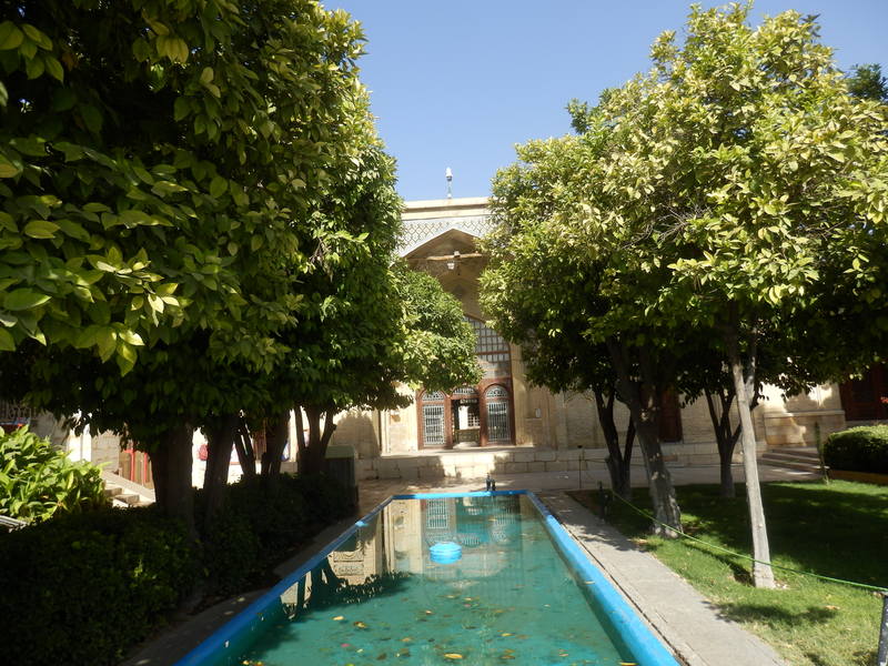 19553067_m.jpg