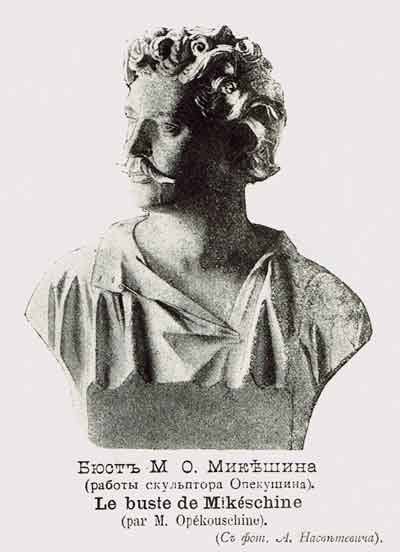 19713002_m.jpg
