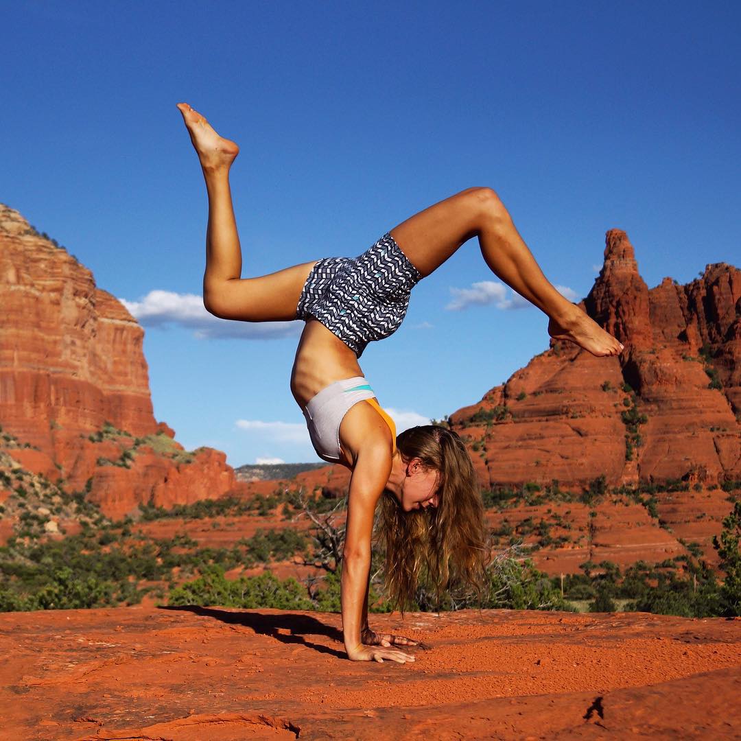 AloYoga087