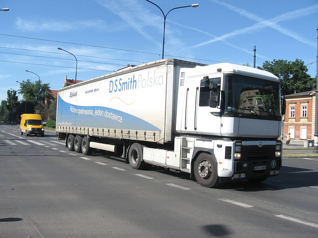 Renault Magnum
