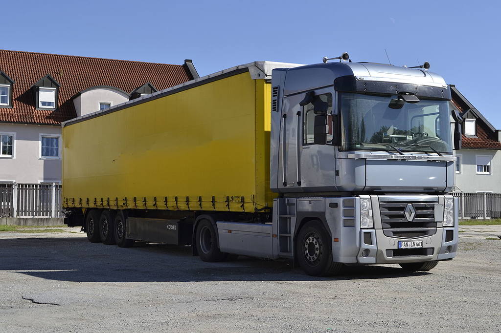 Четвёртое поколение (2005-2013)-Renault Magnum 500 LKW