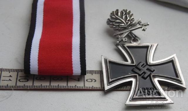 kopija rycarskogo kresta zheleznogo kresta s dubovymi listjami i mechami