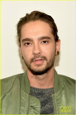 tokio-hotels-tom-bill-kaulitz-step-out-for-life-art-festival-2018-02