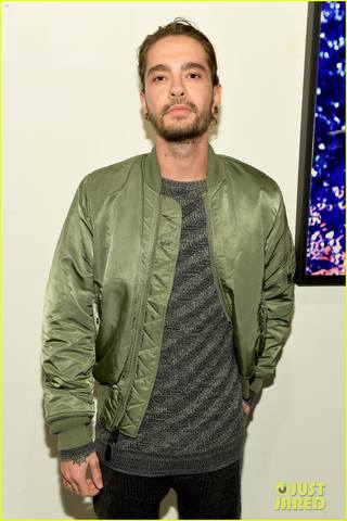 tokio-hotels-tom-bill-kaulitz-step-out-for-life-art-festival-2018-10