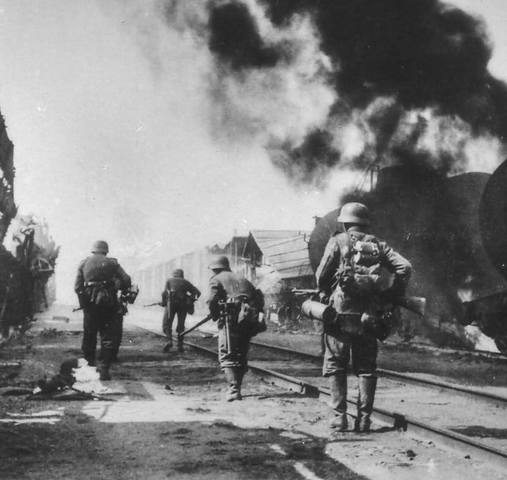 Wehrmacht soldiers in action Eastern Front
