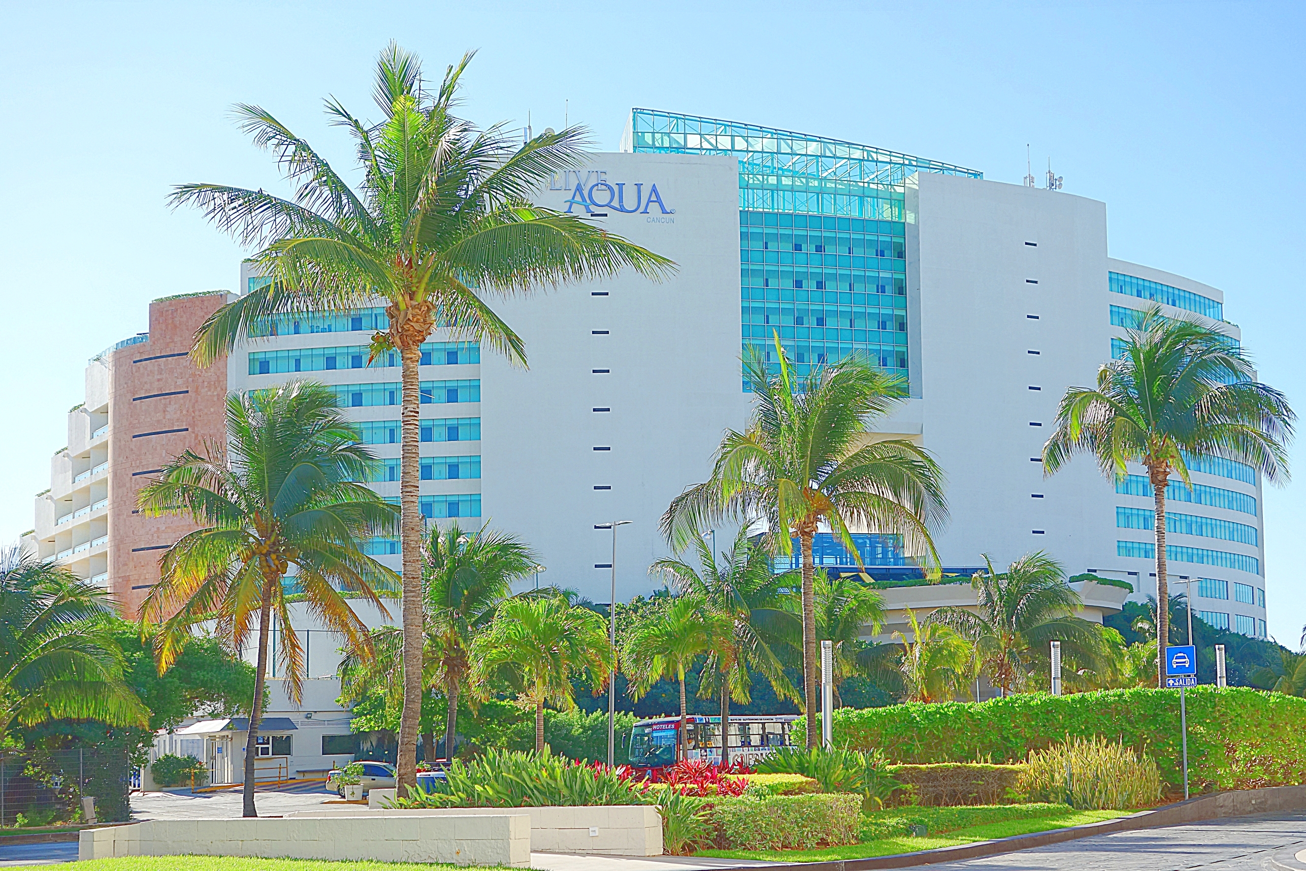 Отель в курортном пригороде Канкуна. Фото Морошкина В.В.