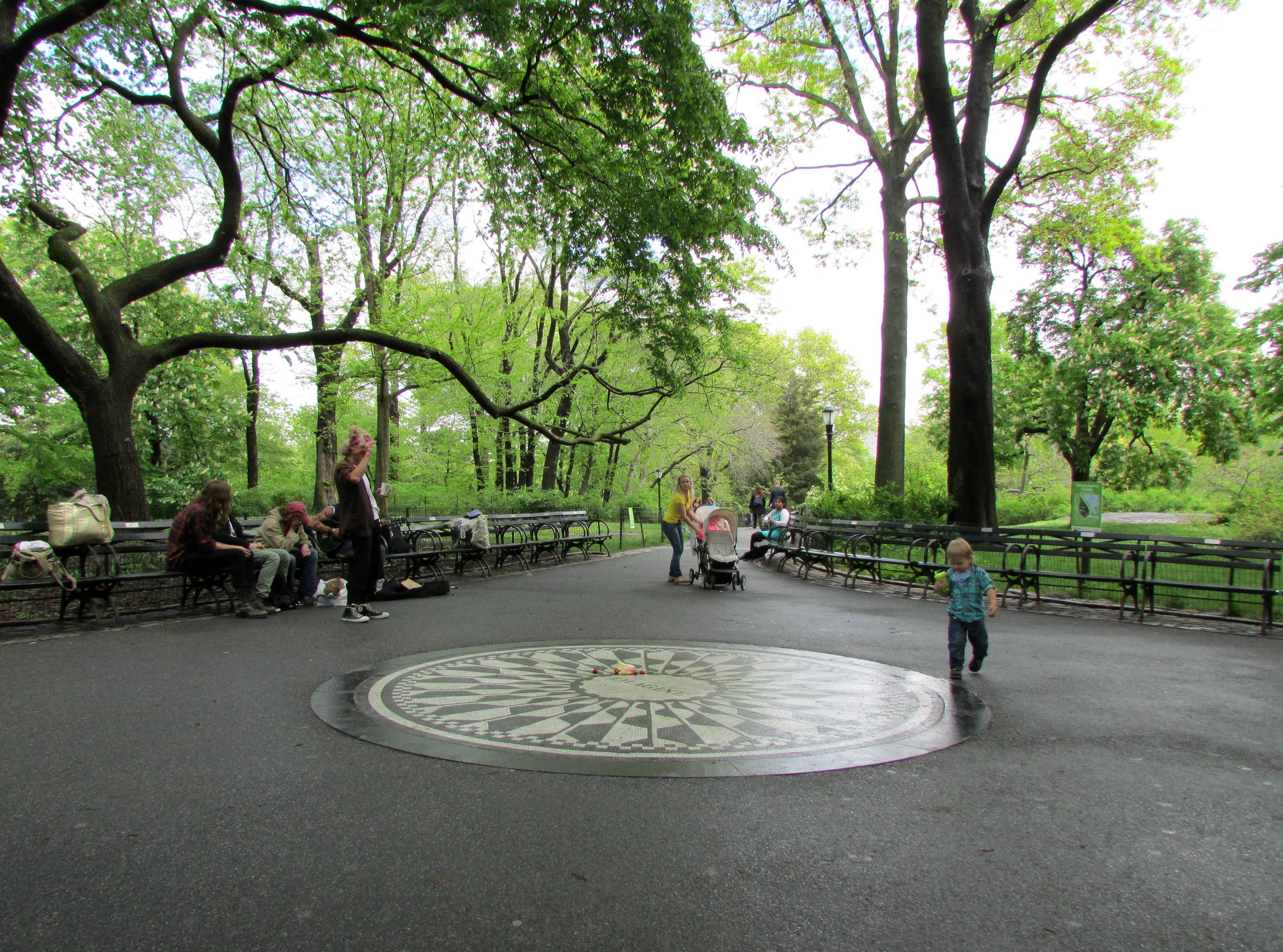 17-Strawberry-Fields-Memorial-in-Central-Park