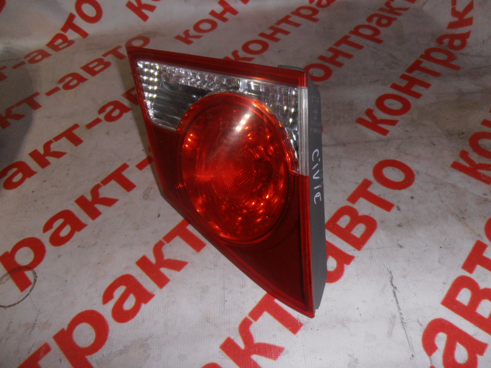 30068-fonar-zadniy-l-vnutrenniy-honda-civic-2006_0