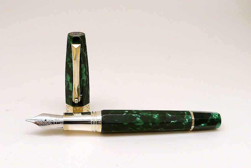 Montegrappa-Extra-Otto-Malachite-Limited-Edition-Fountain-Pen-nib-R