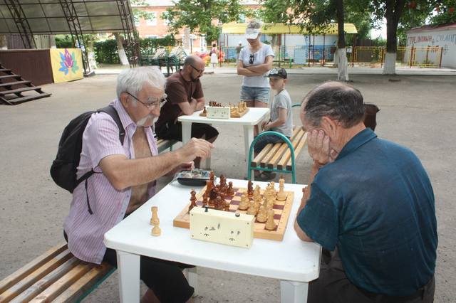 9 июня 2018. 1-й день шахматного турнира. Парк у ДК. Приморско-Ахтарск (1)