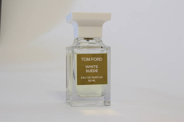 Tom ford white suede. Om Ford White Suede. White Musk collection White Suede. White Suede Tom Ford Drumming 1 литр. Tom Ford White Suede commercial.