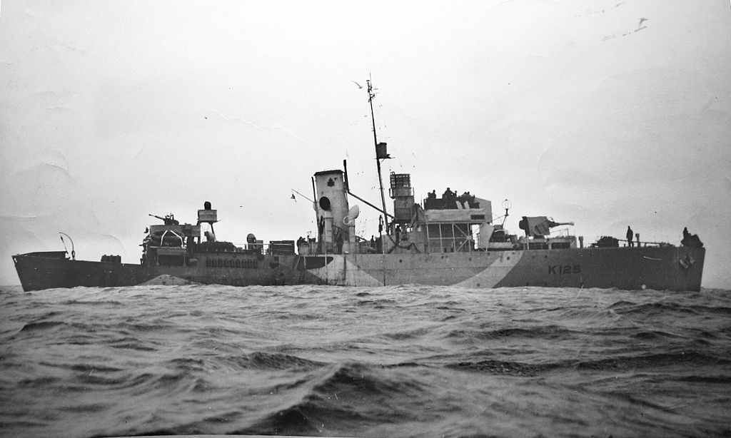 1024px-HMCS Kenogami (K125)