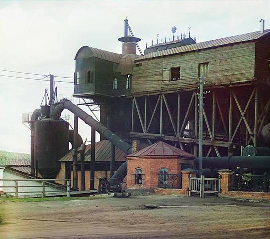 Доменная печь на Саткинком заводе,1910 г.