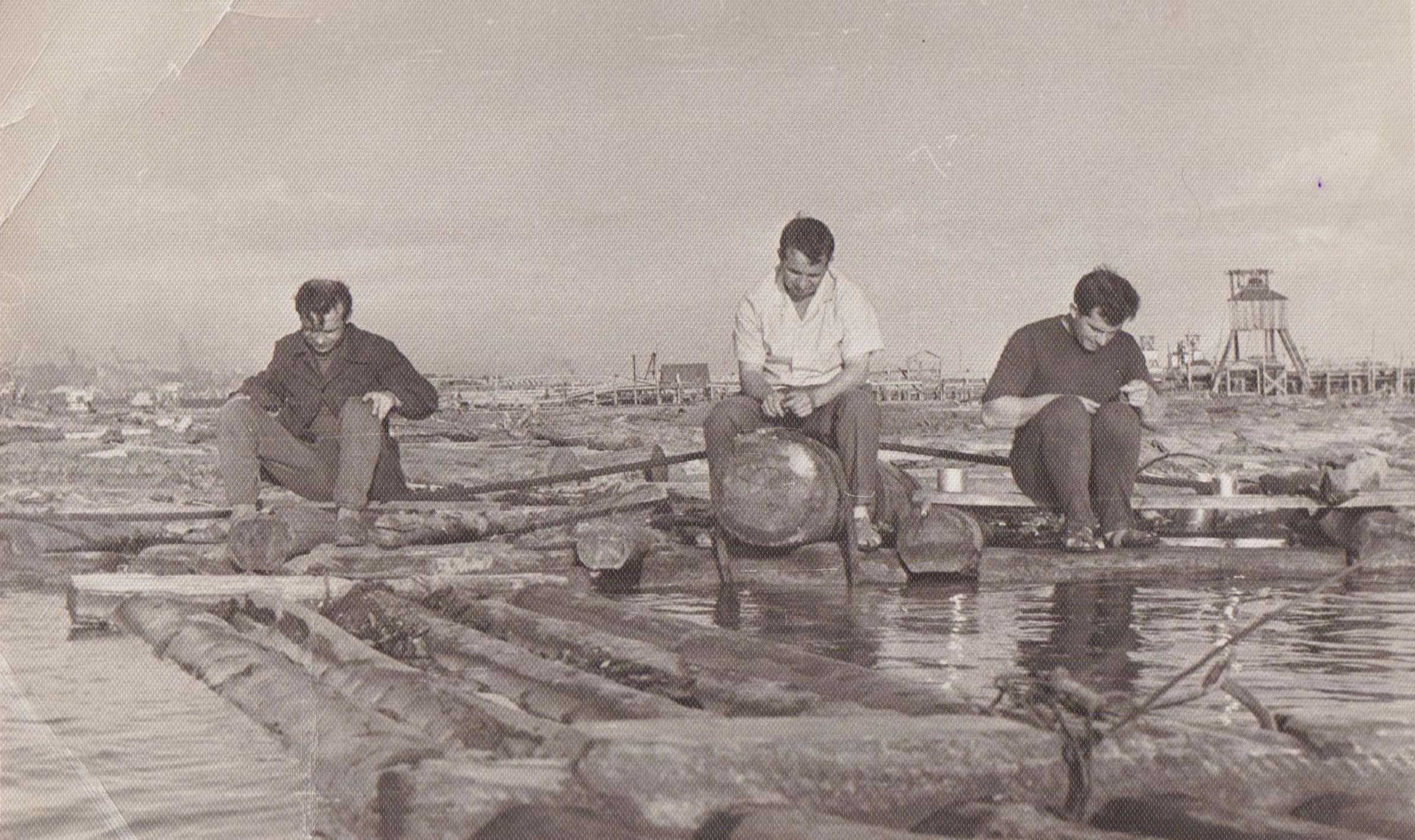 Рыбаки-на-бонах w