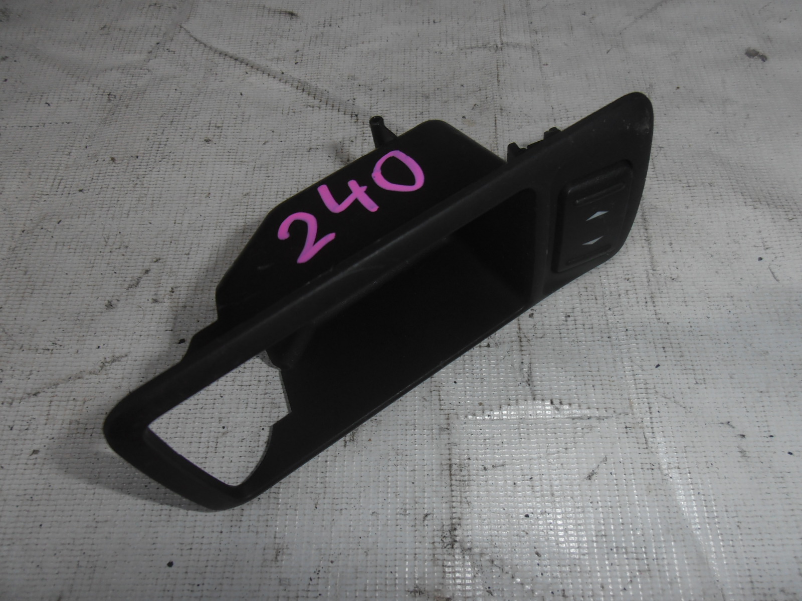 кнопка стеклоподъемника 240 400