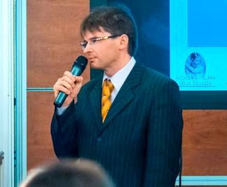 Переводчик итальянского языка 06