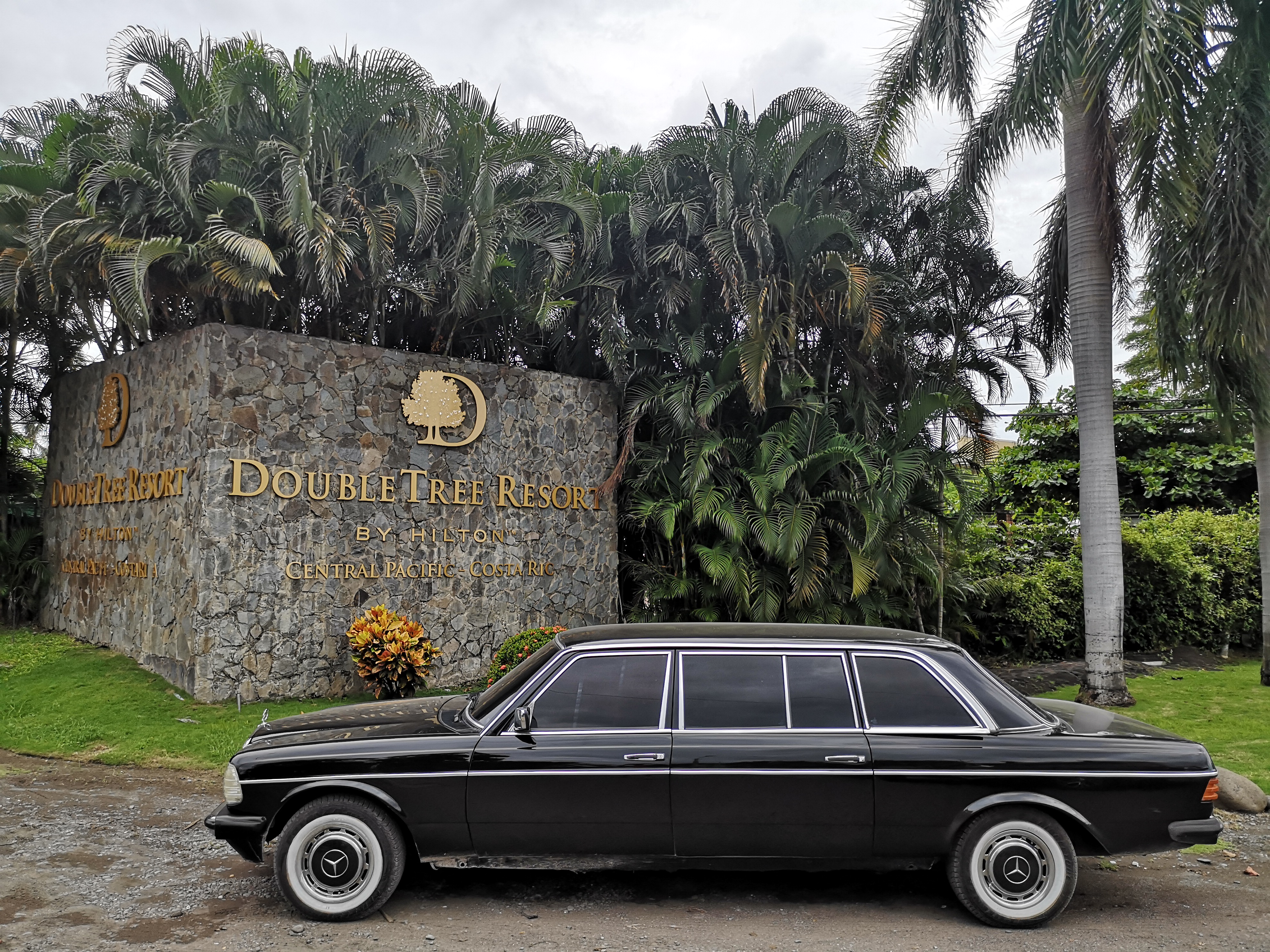 DoubleTree Resort by Hilton Central Pacific. COSTA RICA LIMOUSINE W123 300D MERCEDES LANG