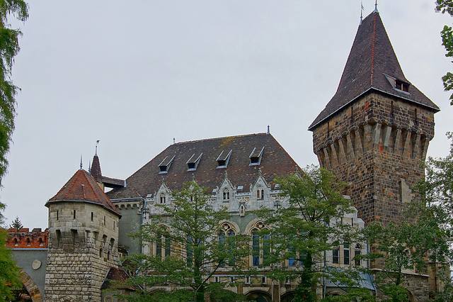 Старинный замок Вайдахуняд в Пеште. Фото Морошкина В.В.