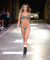 http://images.vfl.ru/ii/1539599531/c11c6357/23805480_s.jpg