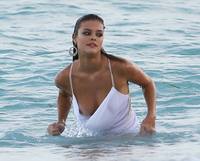 http://images.vfl.ru/ii/1539602188/7db2840c/23806304_s.jpg