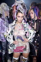 http://images.vfl.ru/ii/1539607294/7b426fae/23808091_s.jpg