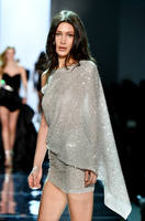 http://images.vfl.ru/ii/1539608084/80612d61/23808407_s.jpg