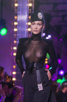 http://images.vfl.ru/ii/1539610537/ba97518e/23809155_s.jpg
