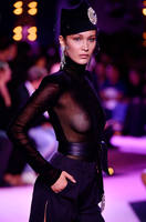 http://images.vfl.ru/ii/1539610584/bbd61af1/23809167_s.jpg