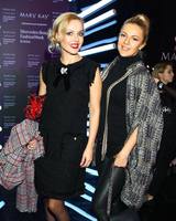 http://images.vfl.ru/ii/1539706843/6aed9ed2/23828147_s.jpg