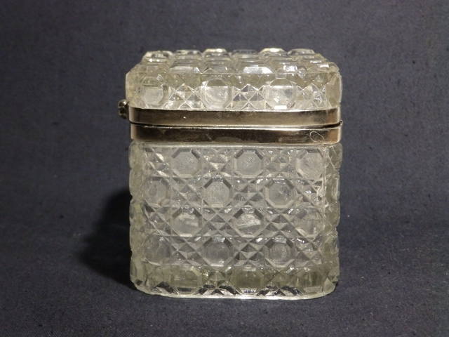 Царское стекло. Антикварная «чайница сахарница шкатулка» 19 век.