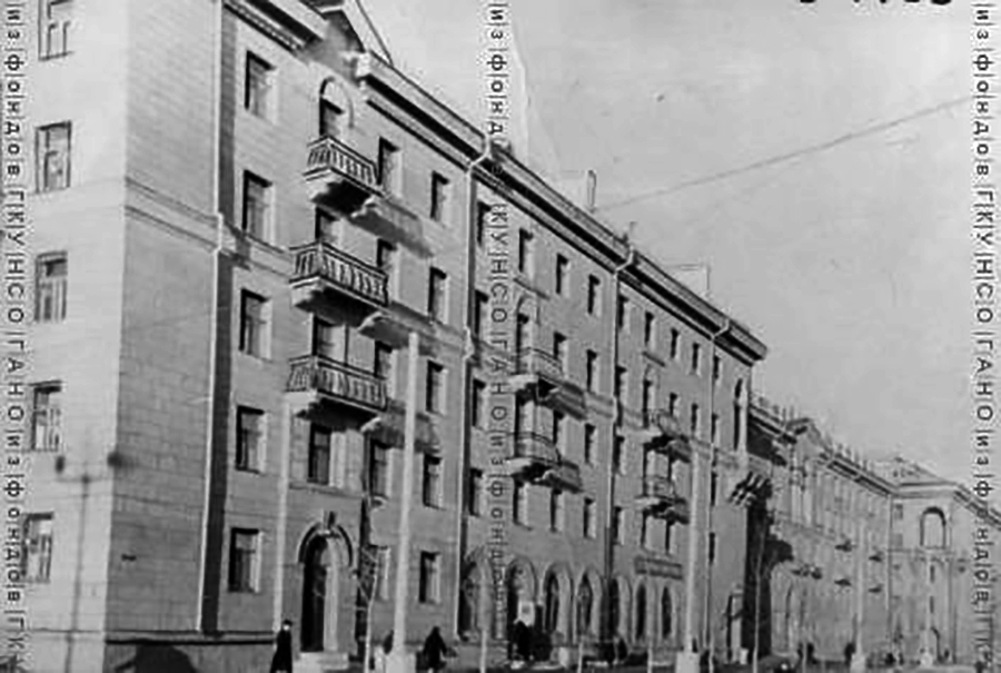 1956 12 14 Новый 144-квартирный дом по Каменскому шоссе