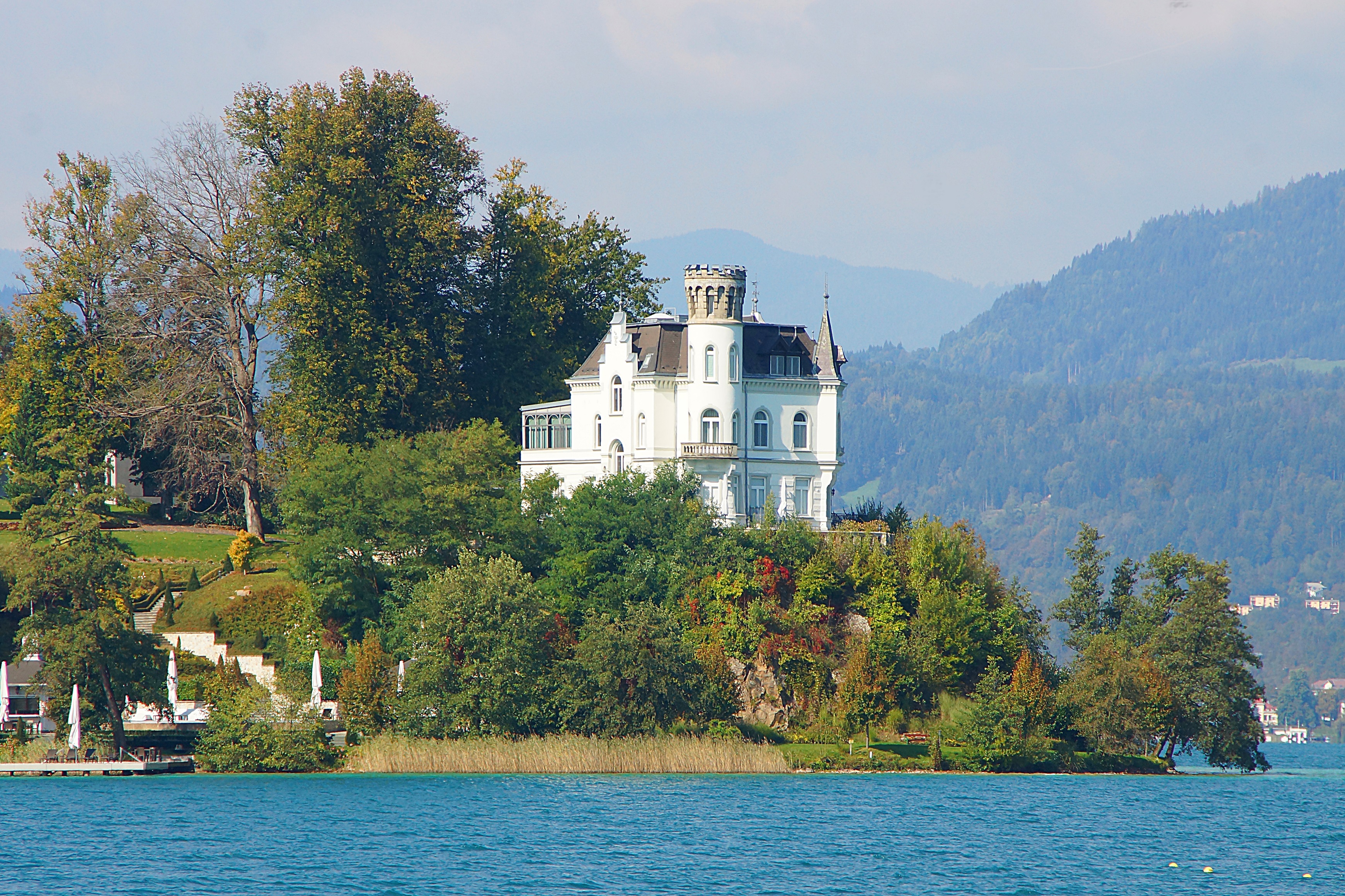 Замок на озере Вертерзее. Фото Морошкина В.В.