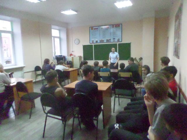 Инспектор ОУУПиПДН в клубе «Мечтатель»