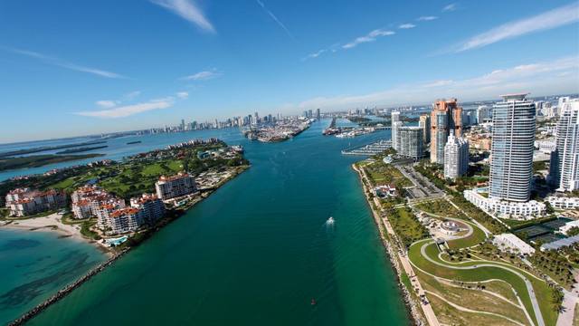 wallpapersden.com miami-city-ocean 1280x720 (1)