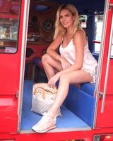http://images.vfl.ru/ii/1544099178/becf7081/24495215_s.jpg