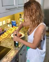 http://images.vfl.ru/ii/1544100868/d1be5251/24495567_s.jpg